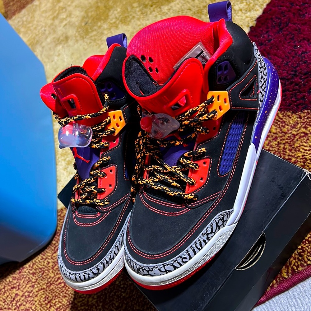 Jordan 4 Spizike Tasmanian